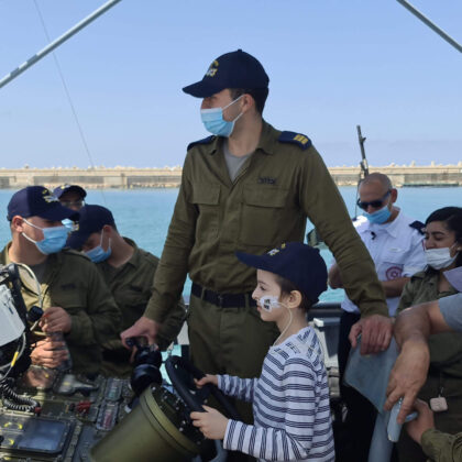 MDA fulfills 7-year-old’s dream to captain a navy ship.