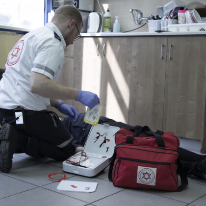 MDA resuscitates four men in less than one hour.