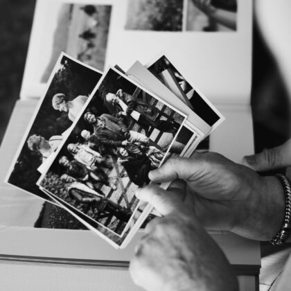MDA aids Shoah survivors seeking lost relatives.