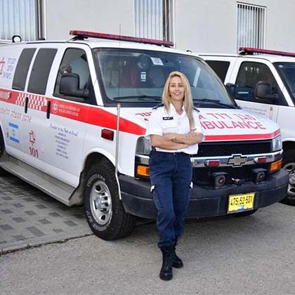 Commando Yael: She works at a hospital, volunteers as an ambulance driver and her son is fighting in Gaza.