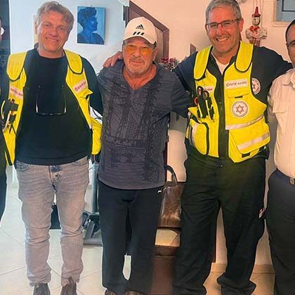 Jerusalem-area man suffers cardiac arrest, revived by MDA rapid response team.