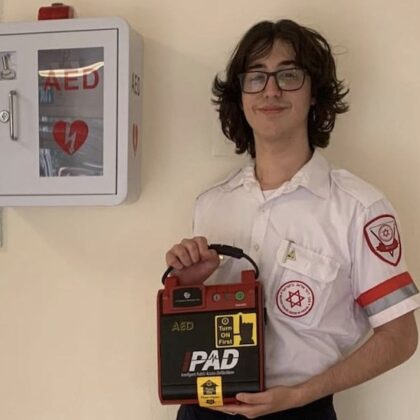 Youth volunteer saves classmate who fainted during phys. ed.