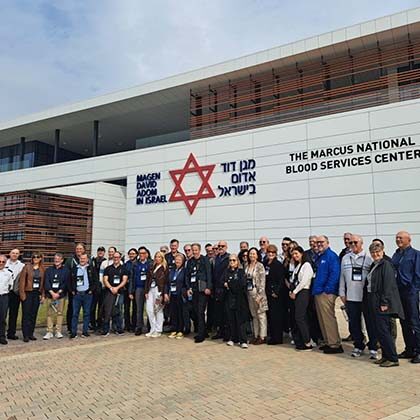 JCC Association brings 40 leaders to Marcus Blood Center.