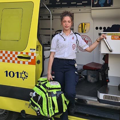 In an instant: from teaching to saving a life.