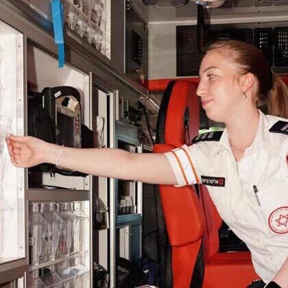 “I’ll keep showing up:” MDA paramedic who saved dozens on Oct 7 recounts 600 days.