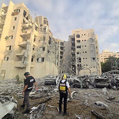 MDA on the scene at an apartment building hit by an Iranian missile in Be’er Sheva.