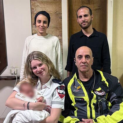 MDA safely guides a home birth in Rishon Lezion.