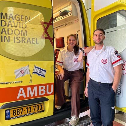Young Jews from abroad choose to stay and volunteer in Israel despite war.