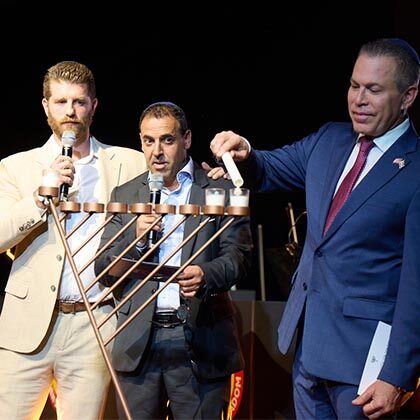 Former Israeli hostage Eli Sharabi inspires audience at AFMDA Miami Gala.